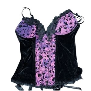 Dreamgirl purple iridescent satin w/ velvet flowers corset style 4739 sz 32